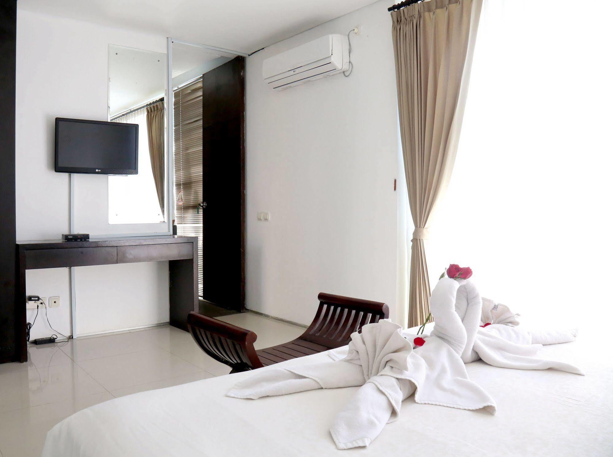 Grace And Milena Guesthouse 꾸따 외부 사진