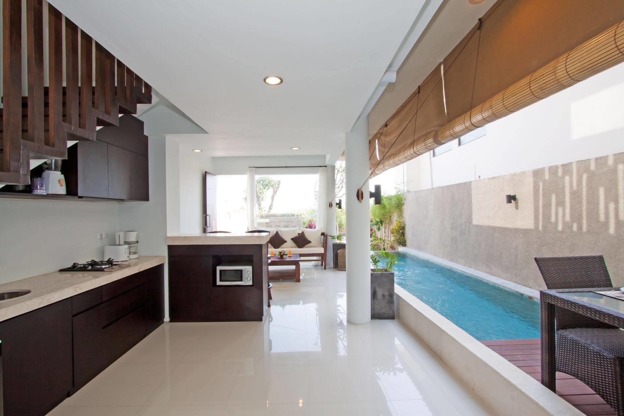 Grace And Milena Guesthouse 꾸따 외부 사진
