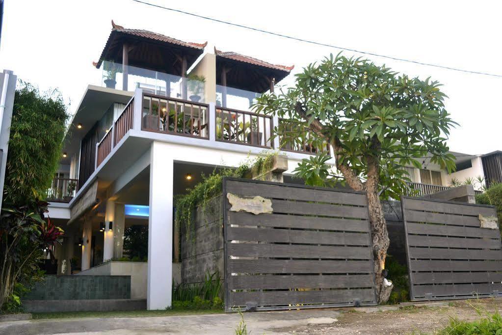 Grace And Milena Guesthouse 꾸따 외부 사진